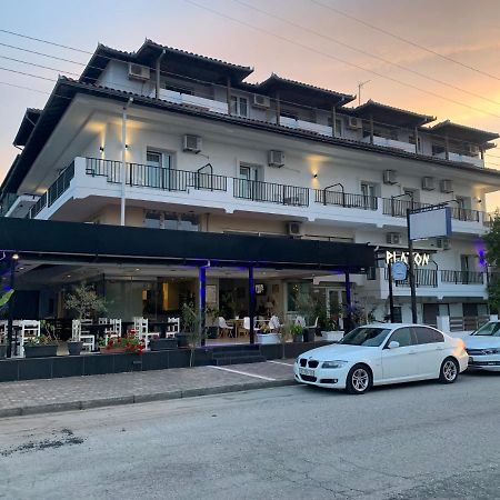 Platon Hotel เนปอรอย ภายนอก รูปภาพ