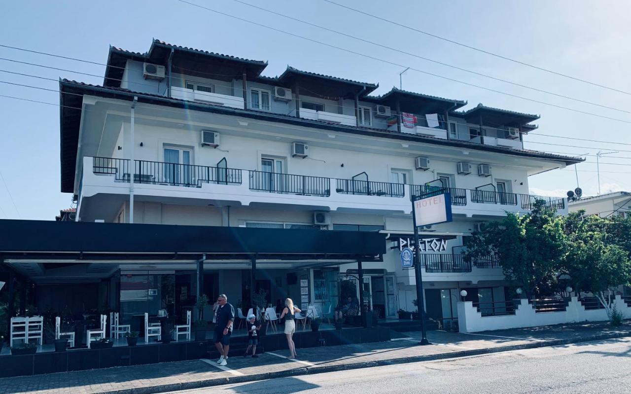 Platon Hotel เนปอรอย ภายนอก รูปภาพ